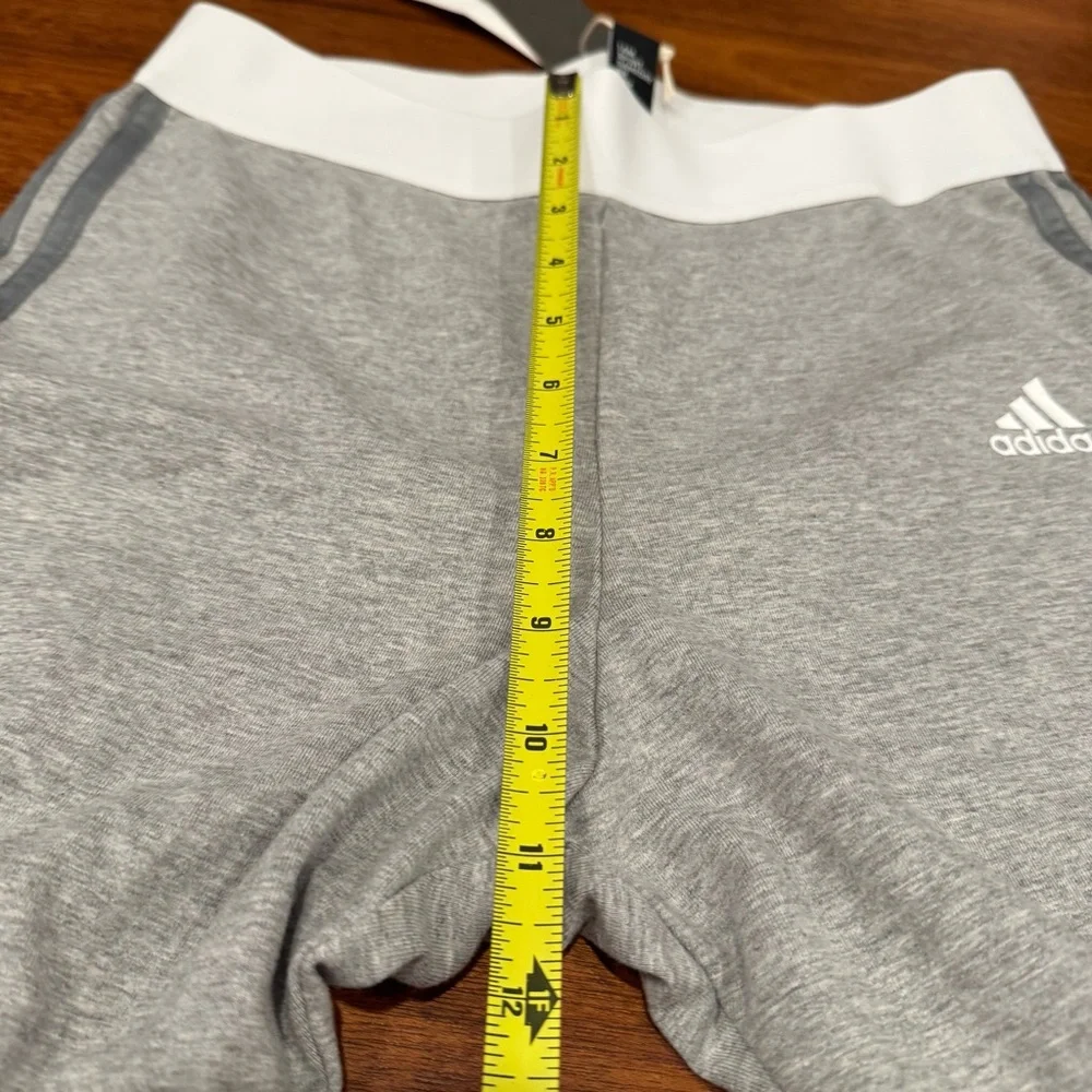 NWT Adidas Women's Biker Shorts Must Haves 3-Stripe Short Tights‎ Grey Medium